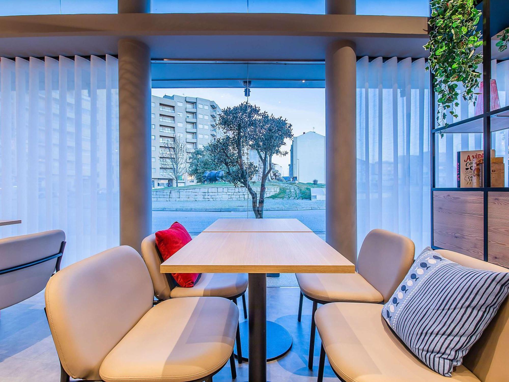 Hotel Ibis Bragance Extérieur photo