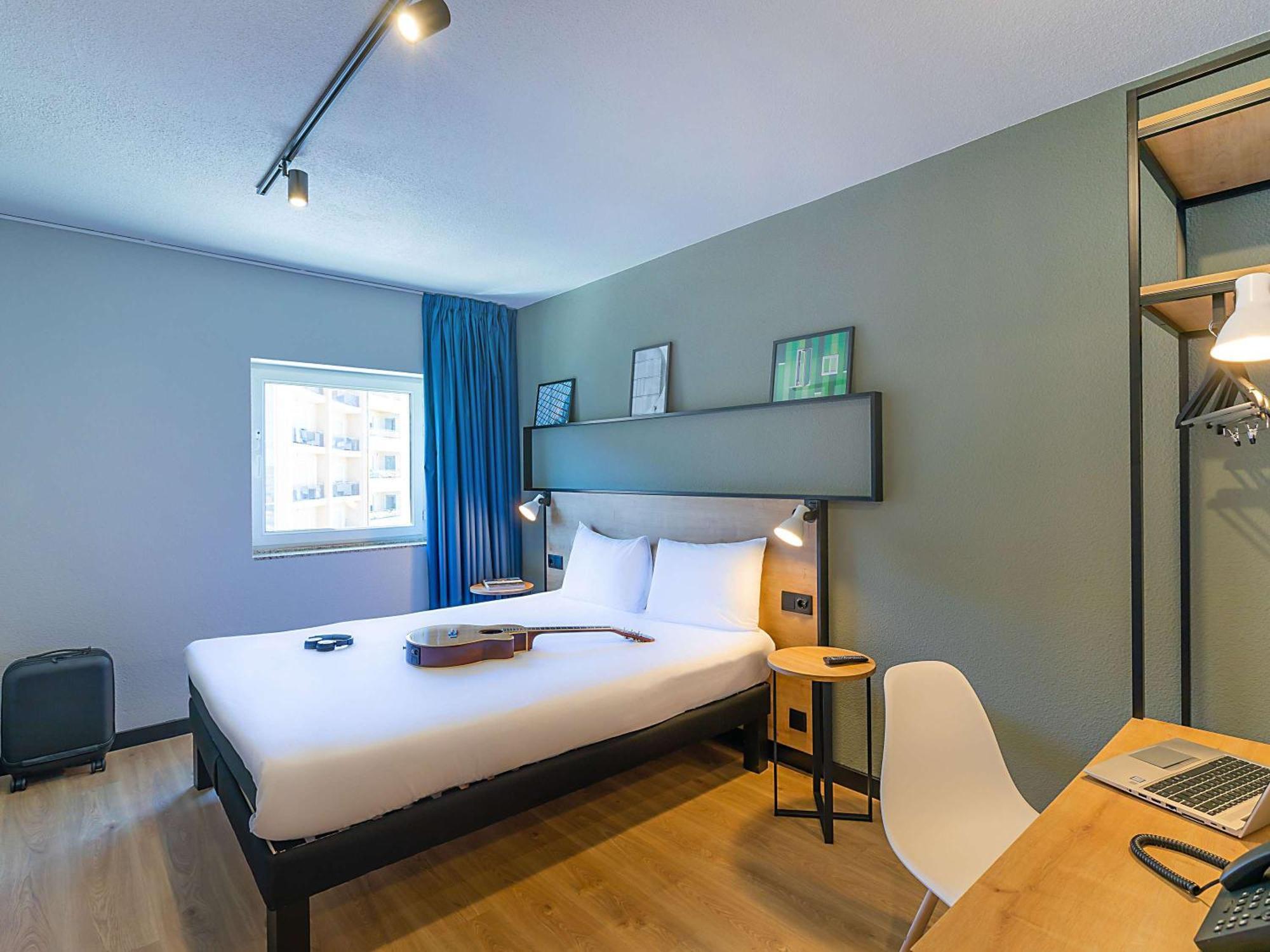 Hotel Ibis Bragance Extérieur photo